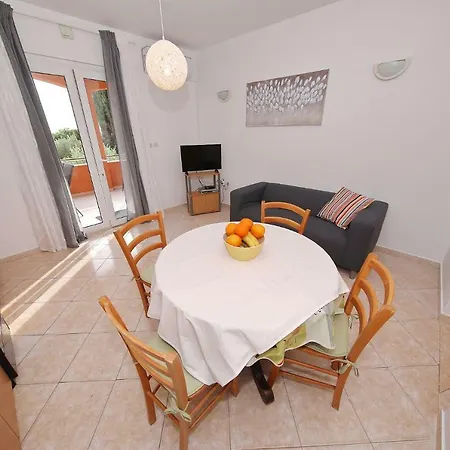 R&l Apartment Kozino