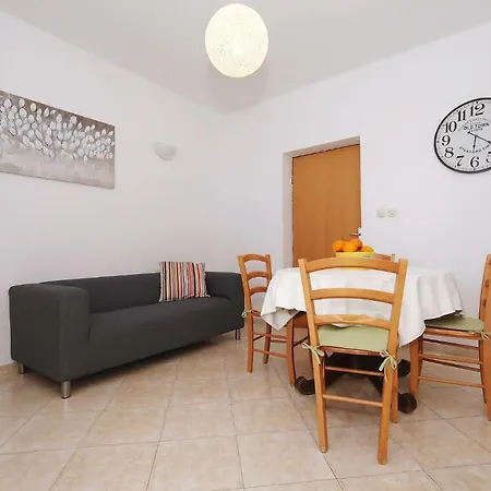 R&l Apartment